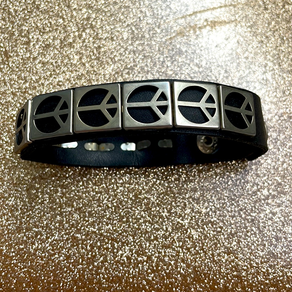 Peace Bracelet 11$